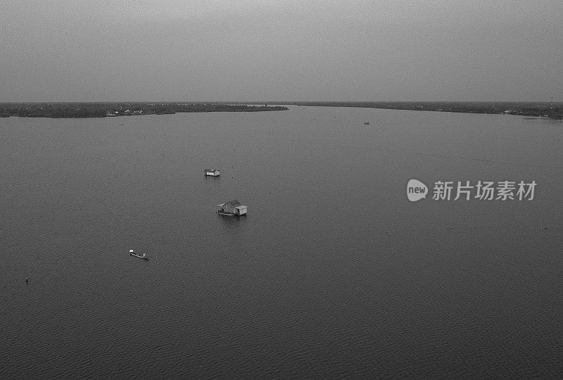 黎明时分，金茅省的Thi Tuong泻湖